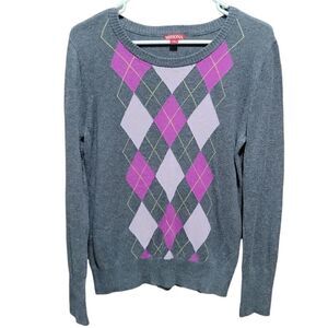 Diamond pattern sweater 